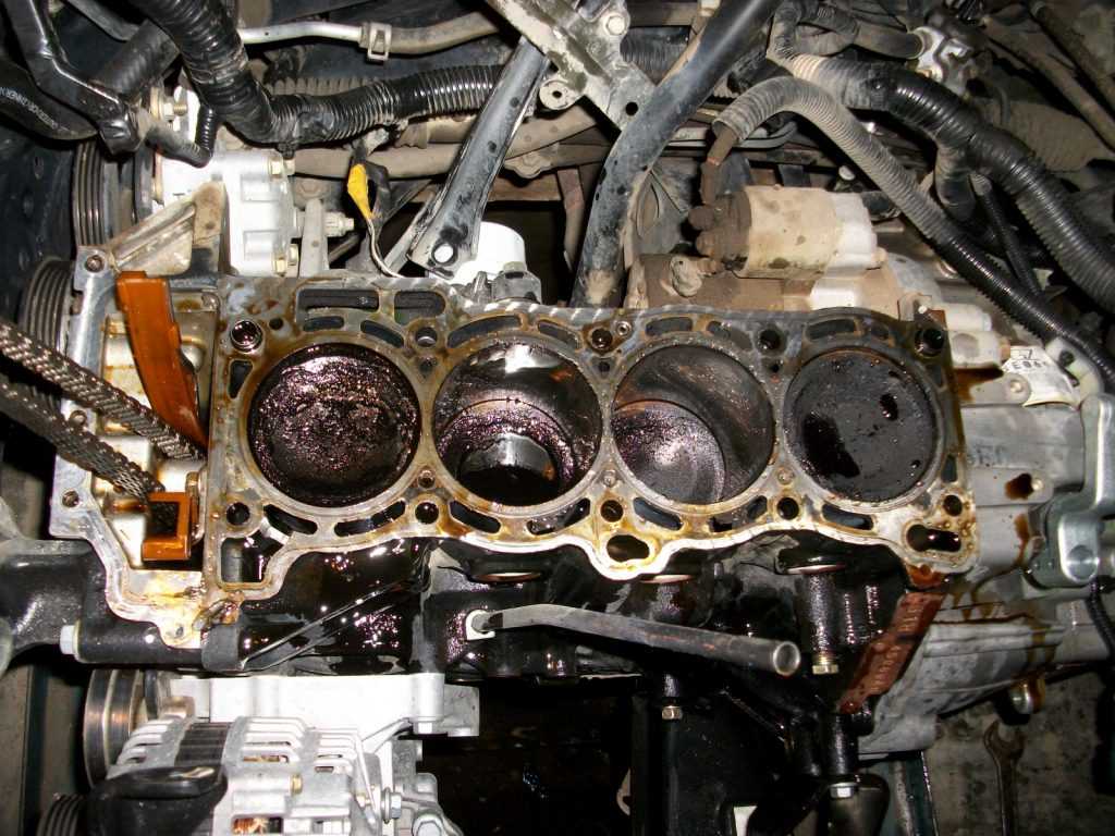 После замены маслосъемных колпачков двигатель троит