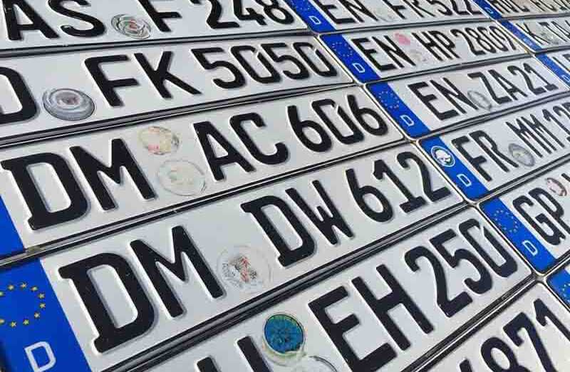 Что обозначают коды номеров машин в Германии, как расшифровываются немецкие номера авто Можно ли ездить по Германии с русскими номерами