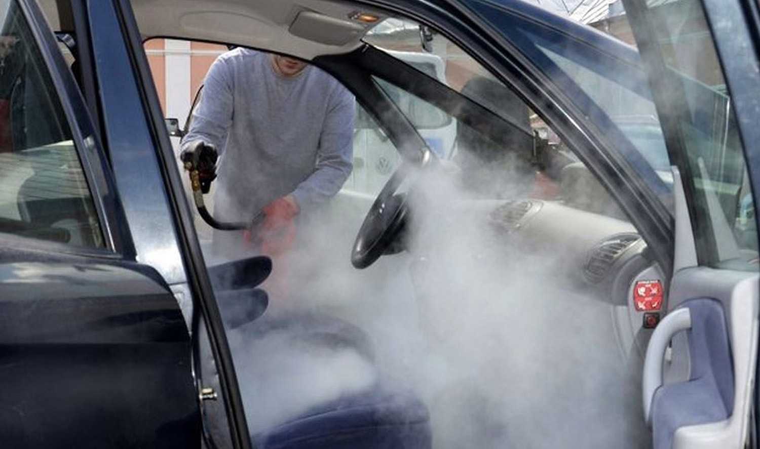 Почему воняет выхлоп у машины: причины и методы устранения неприятного запаха