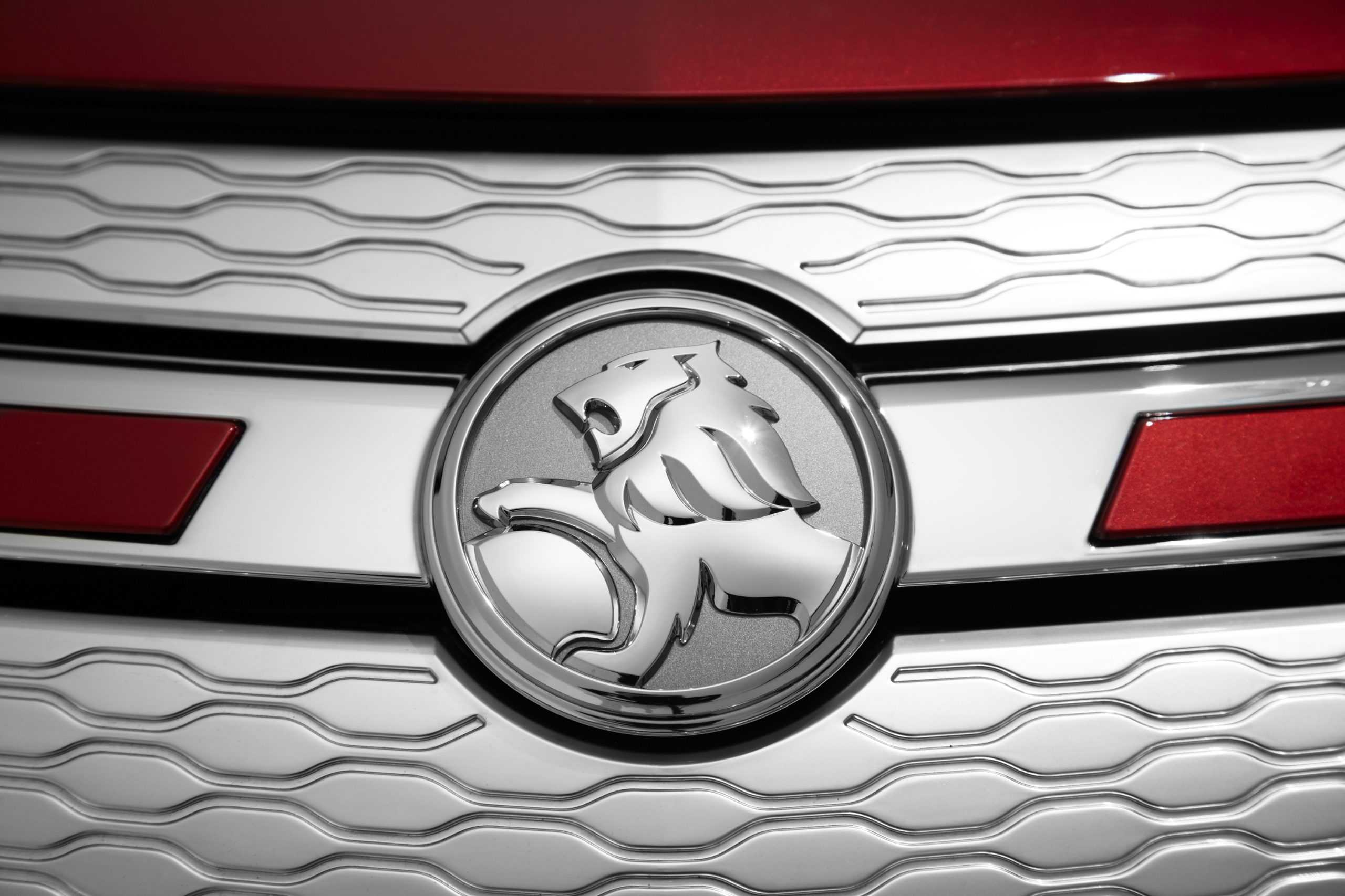 Автомобили, которые имеют животных на логотипах