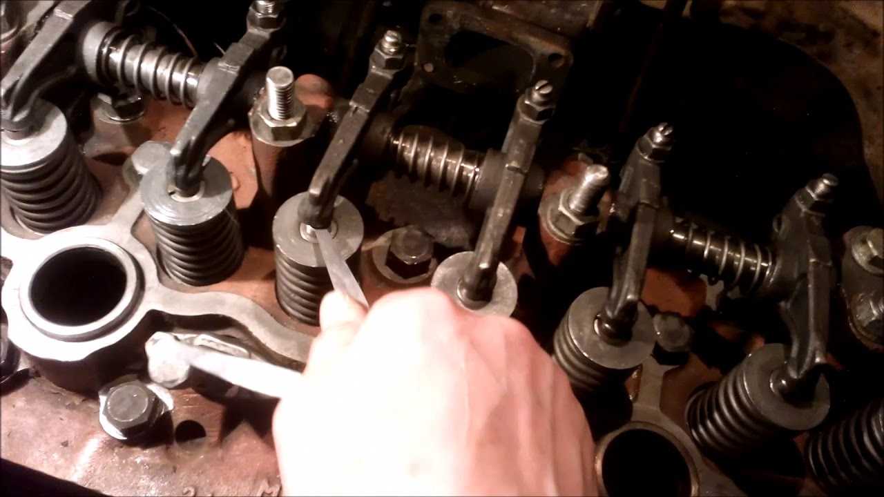 Как установить поршни в сборе с шатунами в цилиндр двигателя