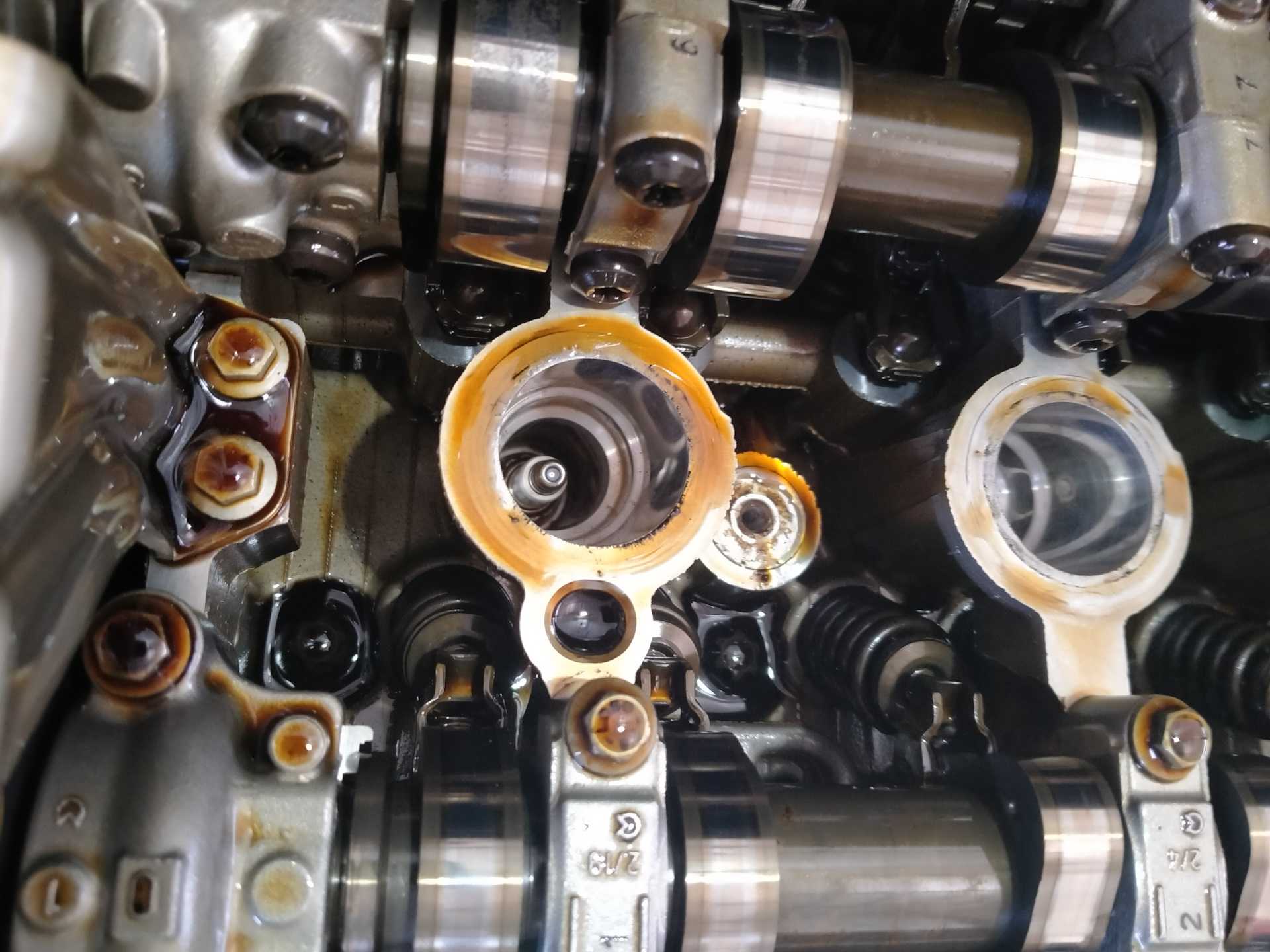 Как проверить маслосъемные колпачки не разбирая двигатель